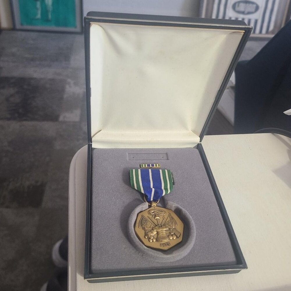 United States Army Achievement Medal Vintage 1980's